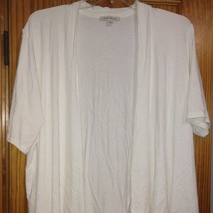 Studio Works lightweight short sleeved white topper XL